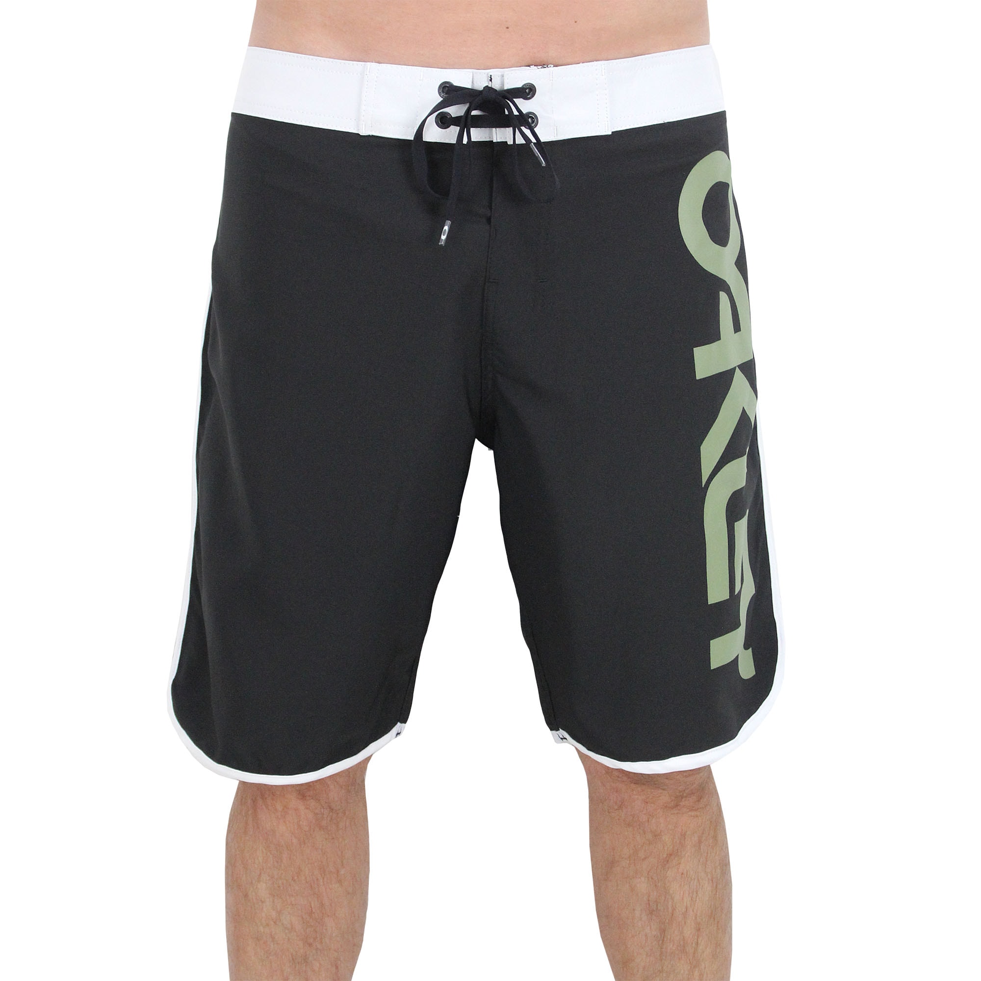 Bermuda Oakley Curve Color Blackout