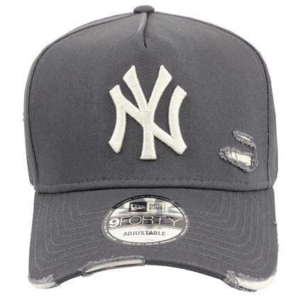 Boné New Era 9Forty Destroyed MLB New York Yankees Strapback Grey
