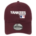 Boné New Era 9Forty Destroyed MLB New York Yankees Strapback Wine