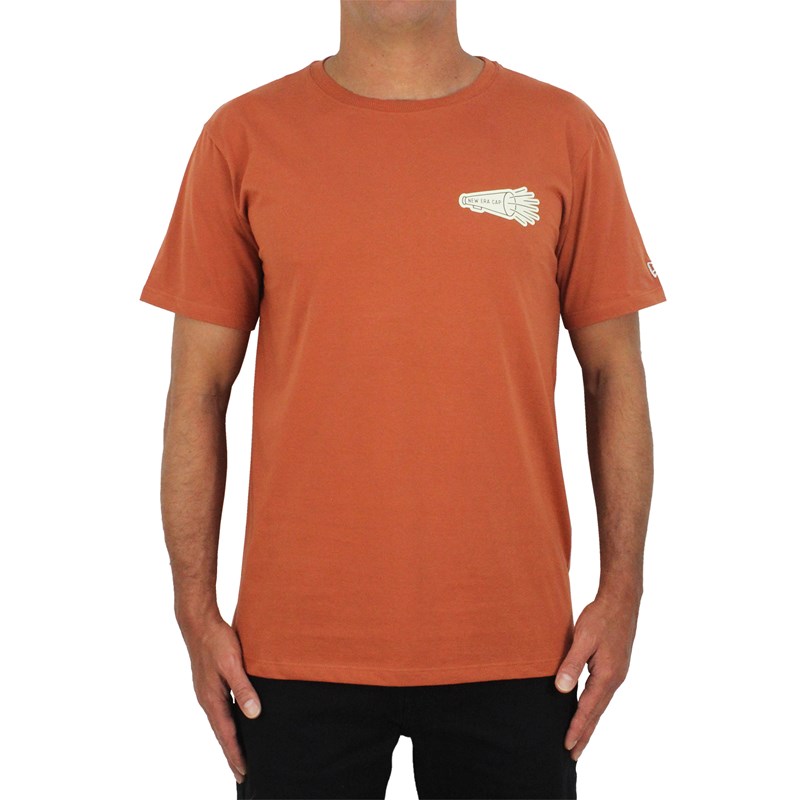 Camiseta New Era Heritage Megaphone Branded Orange