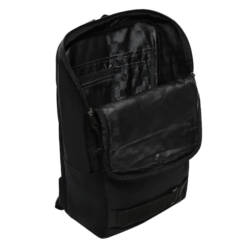 image_2f2a69ea-edfc-4c8b-8a4d-ef71437cd04b