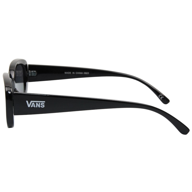 image_b7d777d6-3e1a-45ce-b50a-e6585066f426